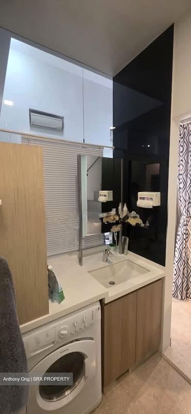 Woodgrove Condominium (D25), Condominium #564570141